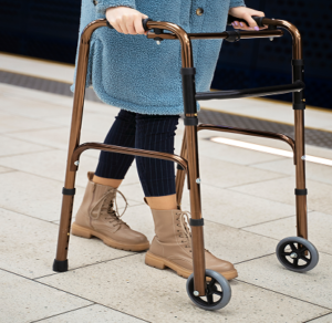 Andadores y Caminadores para ancianos